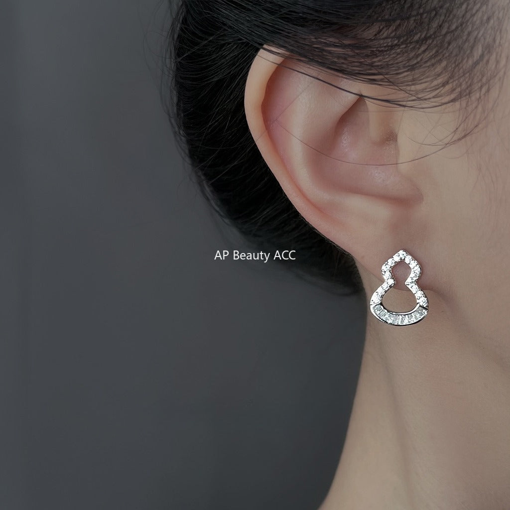 C관 - 925 은침 호리병 디자인 큐빅 귀걸이 [6875] 25.10-1