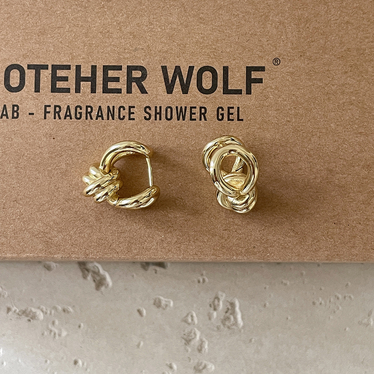 A관 - 트위스트 매듭 디자인 스터드 귀걸이 [EH-4325] 25.12-3