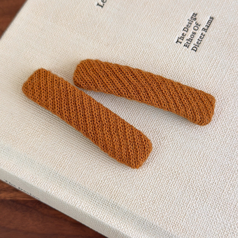 E관 - 니트 울 사각형 헤어핀 [27490] 25.09-4