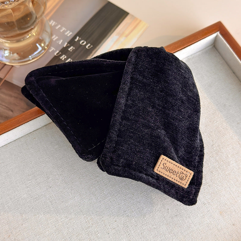 E관 - 벨벳 소재 삼각 모양 집게핀 [27750] 25.12-1