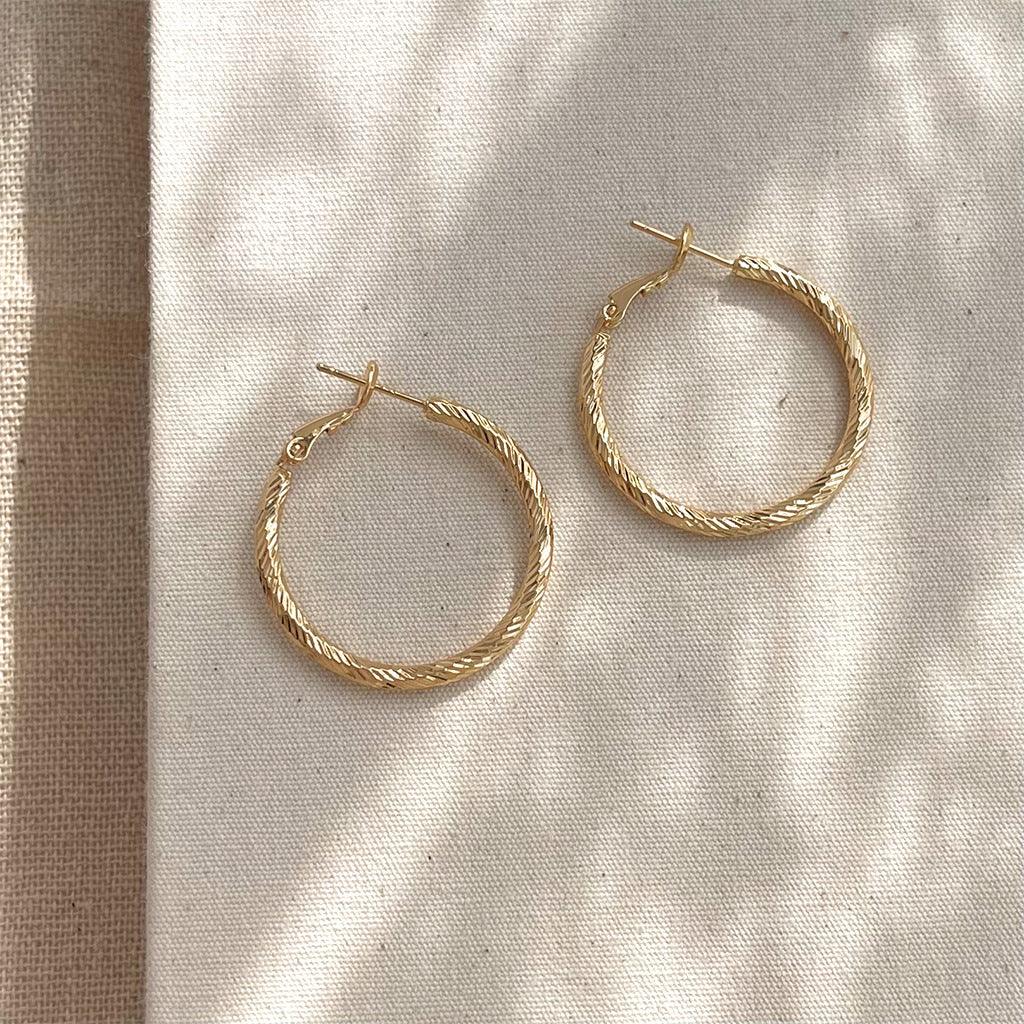 C관 - 메탈 꼬임 디자인 14K 도금 은침 귀걸이 [5725-5730] 25.04-2