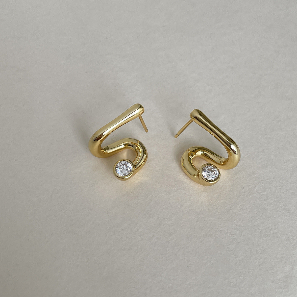 A관 - 925 은침 라인 곡선 디자인 큐빅 귀걸이 [EH-4049] 25.10-5