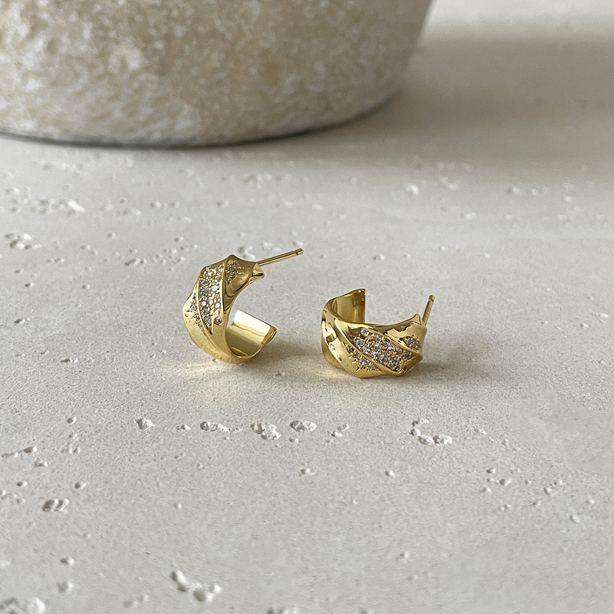 A관 - 큐빅 반원형 925 은침 스터드 귀걸이 [EH-4282] 25.12-1