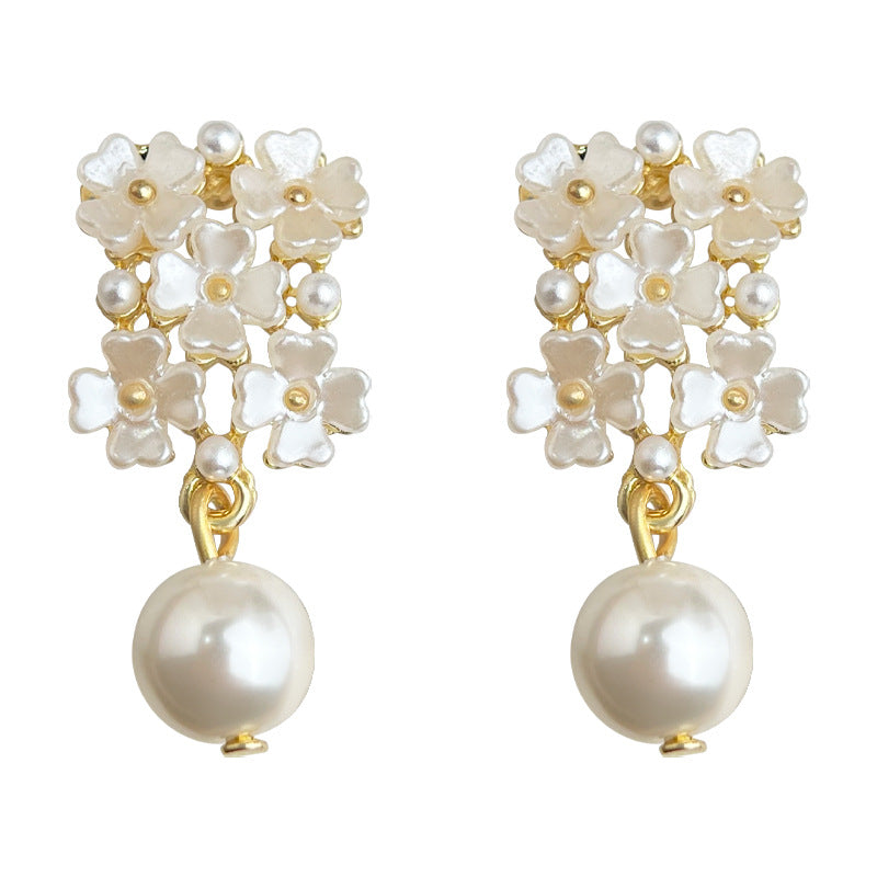 C관 - 14K 도금 플라워 은침 진주 귀걸이 [5585] 25.02-3