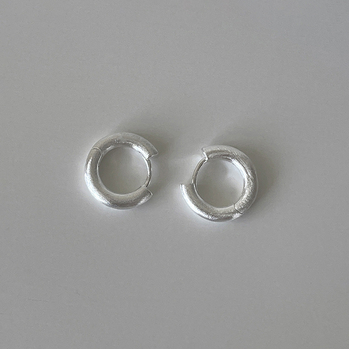 A관 - 샌딩 심플 링 925 은침 귀걸이 [EH-4318] 25.12-2