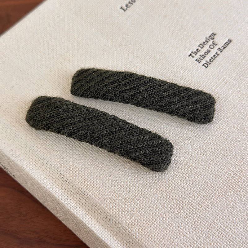 E관 - 니트 울 사각형 헤어핀 [27490] 25.09-4