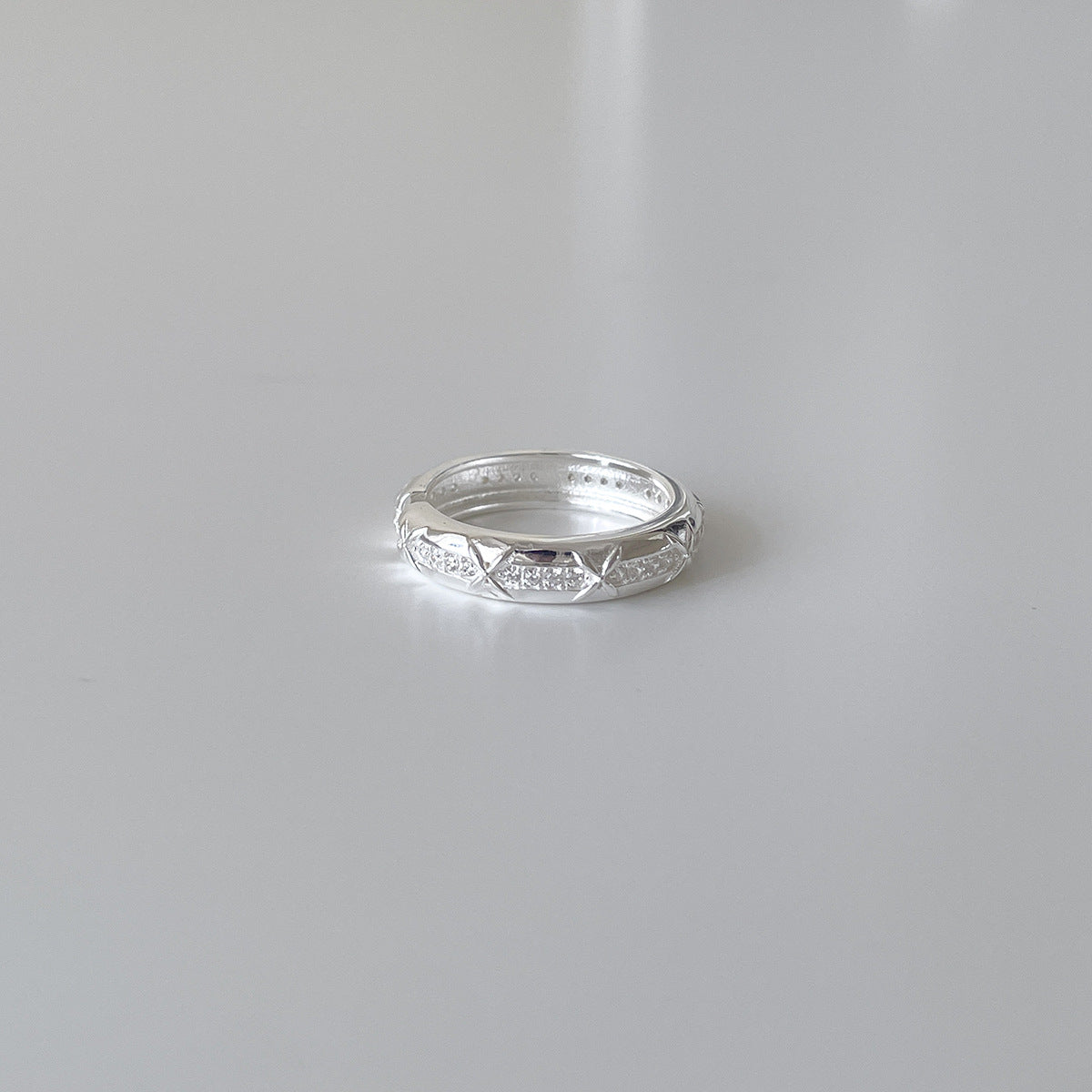 A관 - 큐빅 미니 크로스 디자인 오픈형 반지 [JZ-0727] 25.11-1