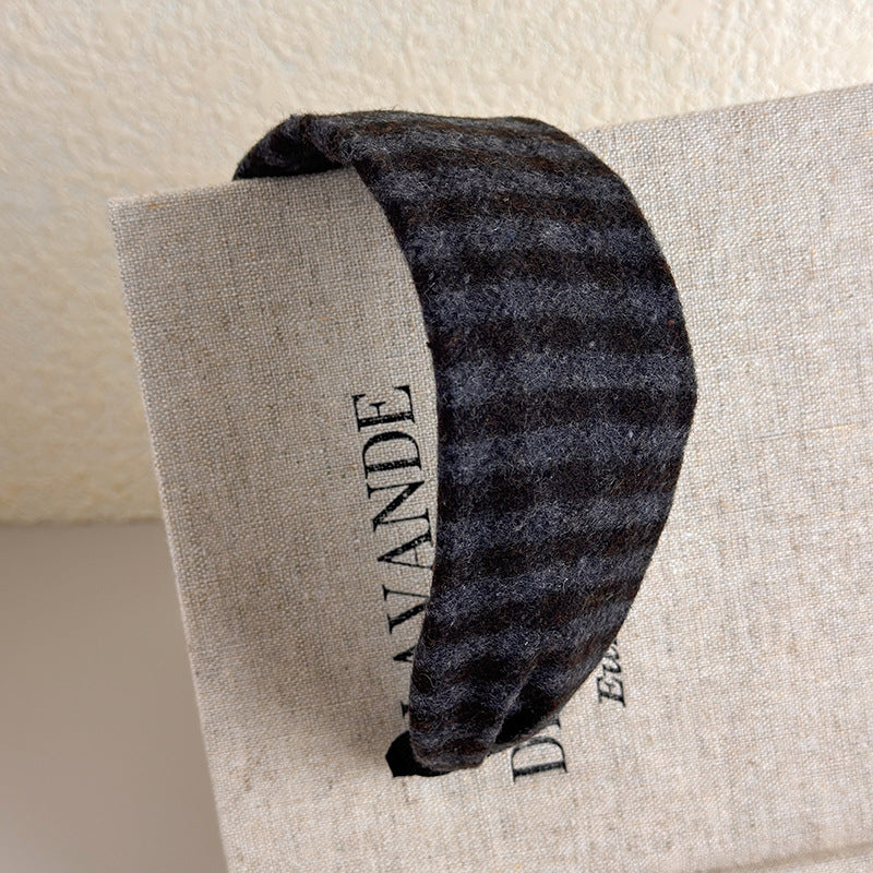 E관 - 레트로 체크무늬 패턴 와이드 머리띠 [27632] 25.11-1