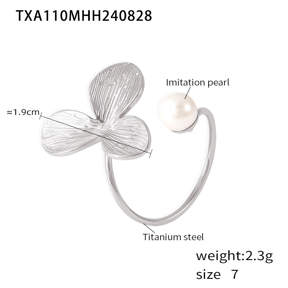 D관 - 캐주얼 럭셔리 감성 트렌디 진주 플라워 티타늄 스틸 18K 변색 방지 반지 [F111-A110] 24.09-1
