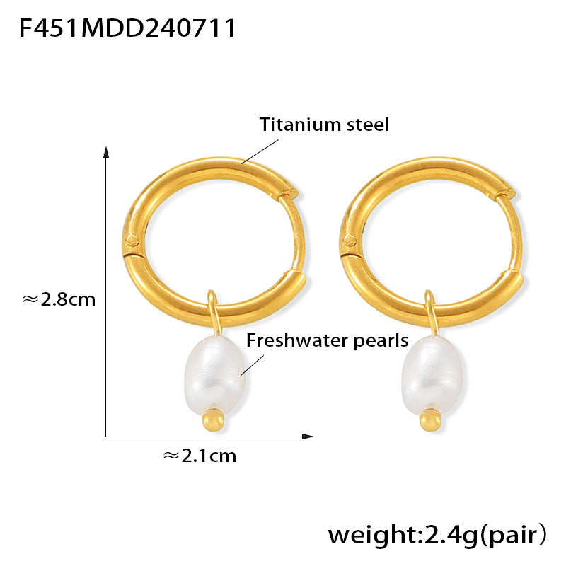D관 - 티타늄 스틸 18K 도금 천연 담수 진주 미니멀 귀걸이 [F451] 24.07-3