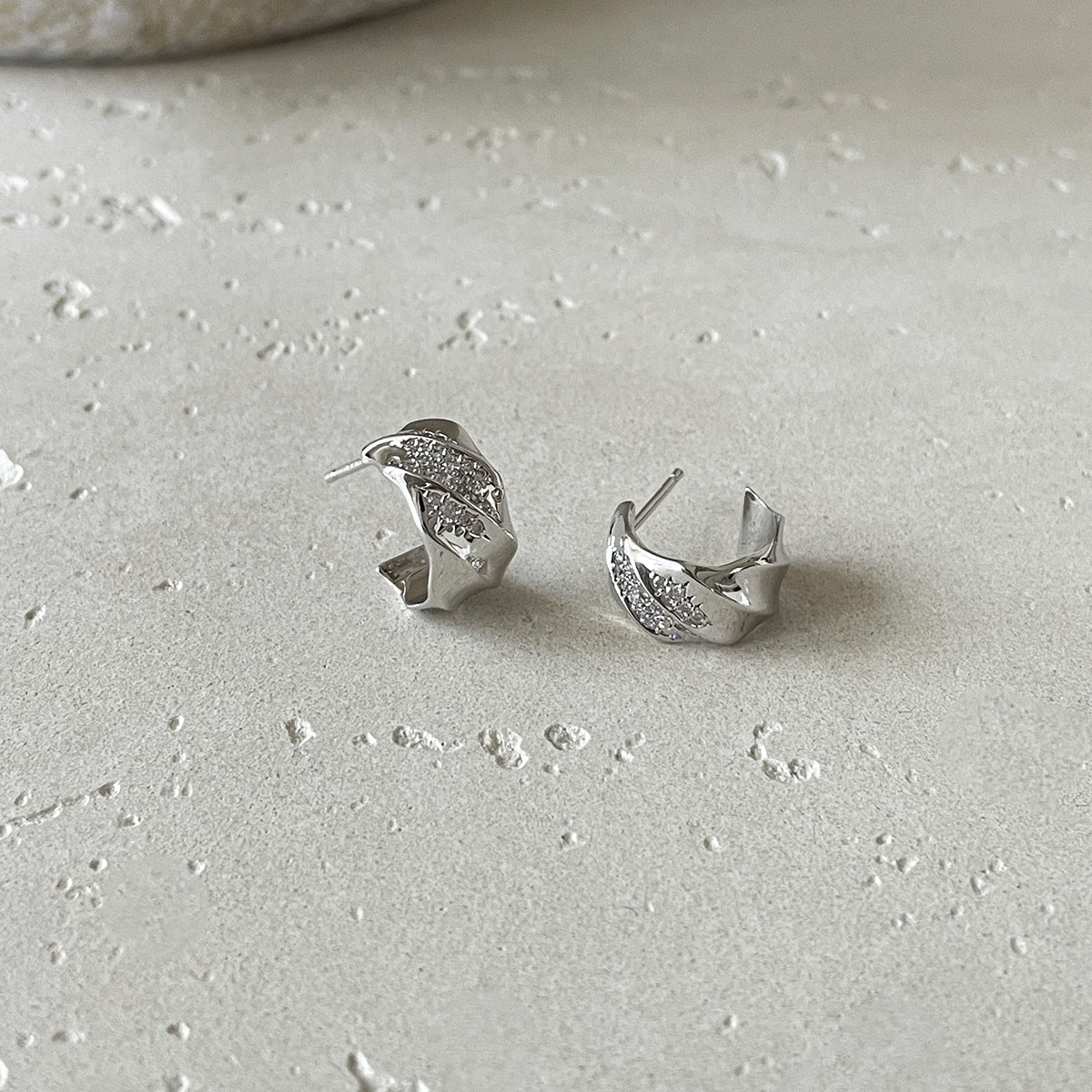 A관 - 큐빅 반원형 925 은침 스터드 귀걸이 [EH-4282] 25.12-1