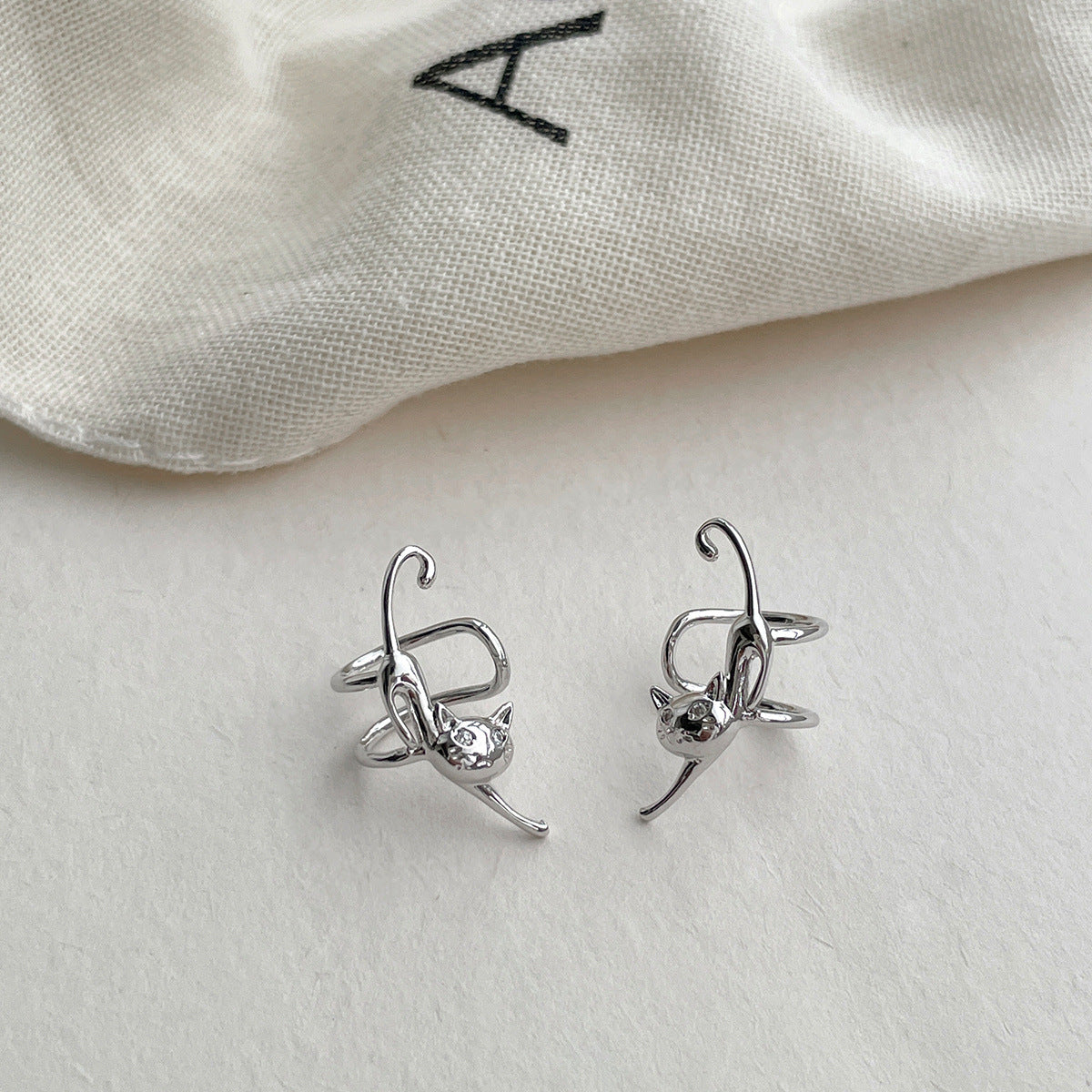 A관 - 고양이 디자인 좌우대칭 이어커프 귀걸이 [EH-3964] 25.09-4