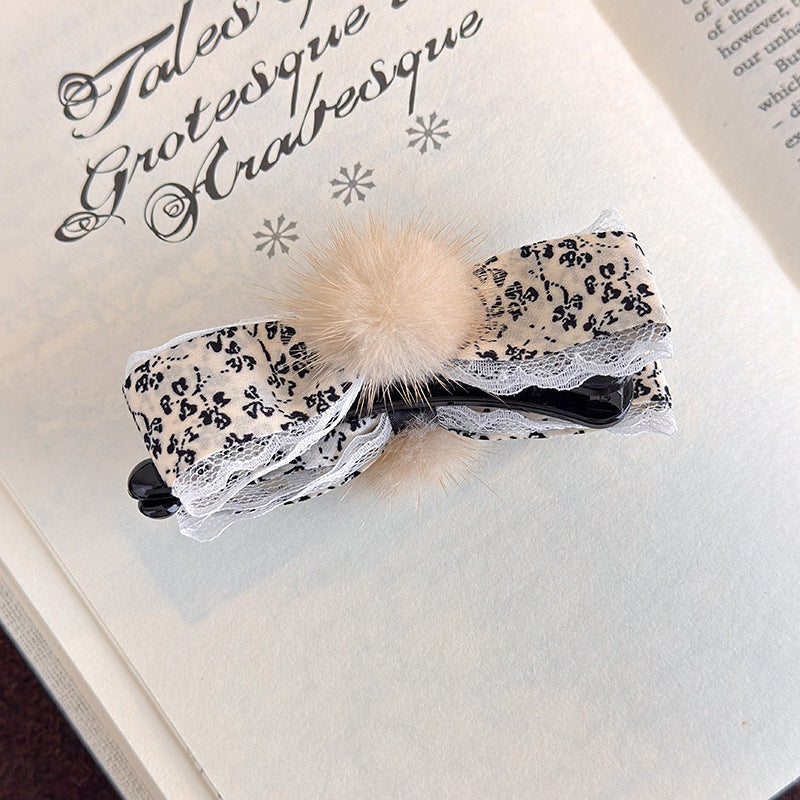 E관 - 플라워 패브릭 리본 퍼 볼 집게핀 [27774] 25.12-2