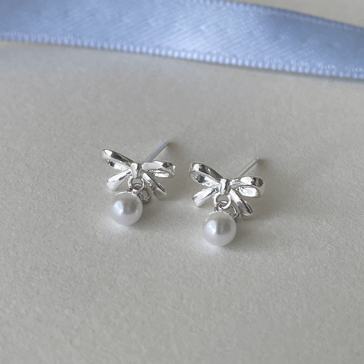 A관 - 소형 리본 925 은침 진주 귀걸이 [EH-4319] 25.12-3