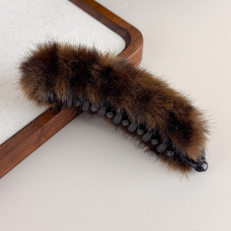 E관 - 퍼 소재 대형 집게핀 [27697] 25.11-3