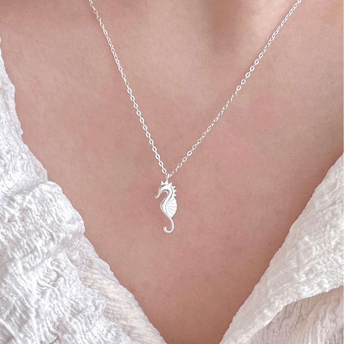 F관 - 925 실버 해마 펜던트 목걸이 [B1379] 25.10-2