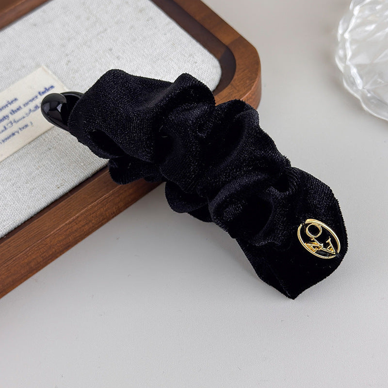 E관 - 벨벳 소재 주름 디자인 집게핀 [27709] 25.11-3