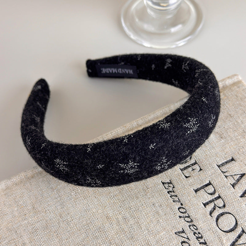 E관 - 레트로 니트 플라워 패턴 쿠션 머리띠 [27633] 25.11-1