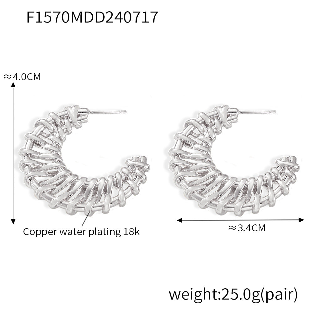 D관 - 신주 18K 도금 레트로 달 패턴 직조 C형 비정형 귀걸이 [F1570] 24.07-4