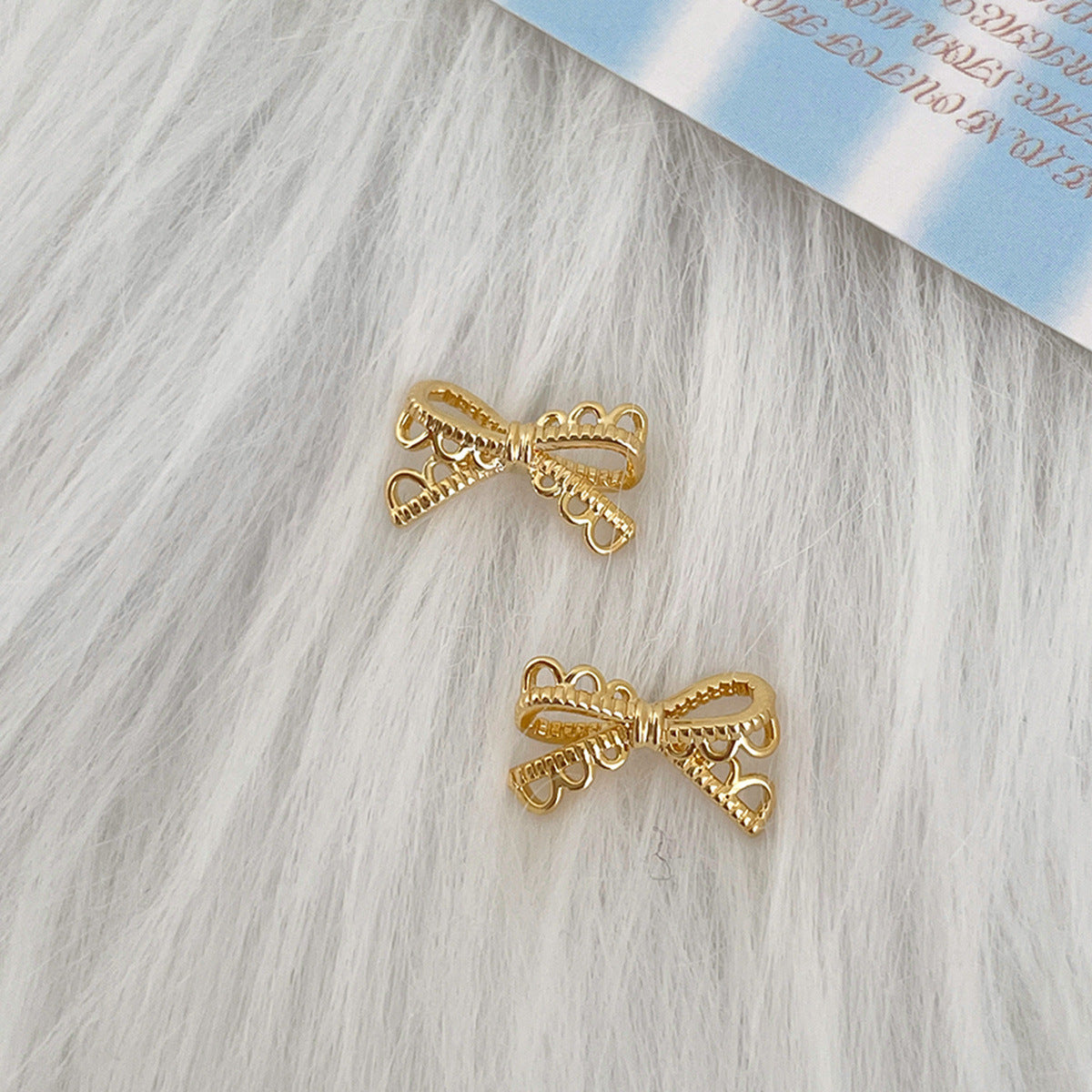 A관 - 리본 모양 플로럴 엣지 귀걸이 [EH-4167] 25.10-2