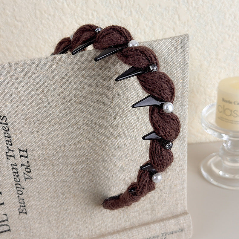 E관 - 털실 니트 큐빅 진주 장식 빗살 머리띠 [27663] 25.11-2