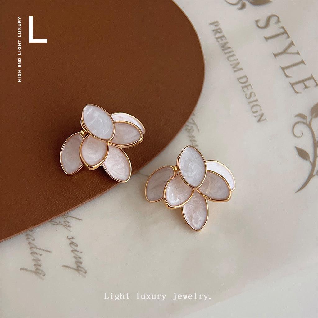 C관 - 입체 나뭇잎 디자인 14K 도금 오일 코팅 에나멜 귀걸이 [3645-3660] 24.03-4