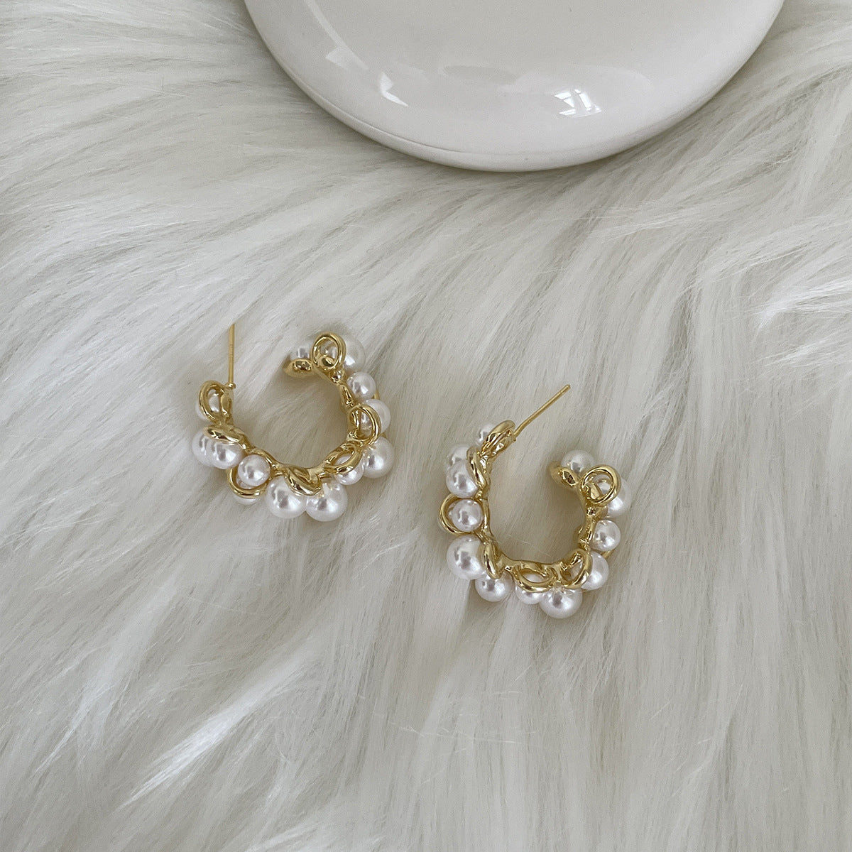 A관 - 진주 C형 디자인 스터드 귀걸이 [EH-4142] 25.12-2