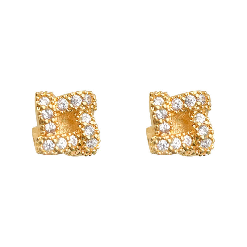 C관 - 큐빅 14K 도금 트위스트 디자인 은침 귀걸이 [5681] 25.03-3