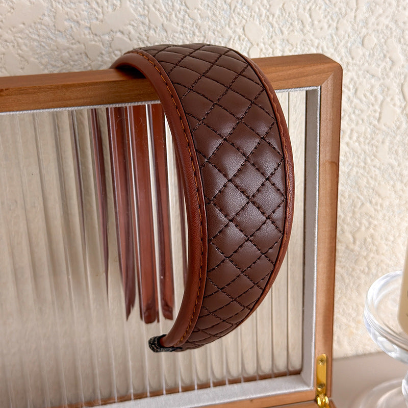 E관 - 브라운 PU 가죽 체크 패턴 와이드 머리띠 [27603] 25.10-4