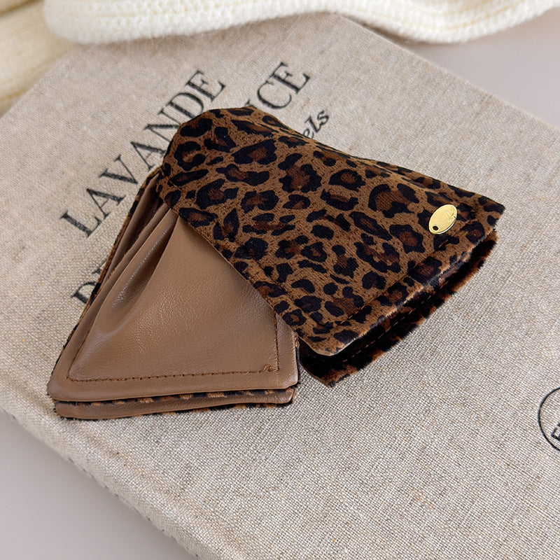 E관 - 가죽 호피무늬 삼각형 빈티지 집게핀 [27617] 25.10-5