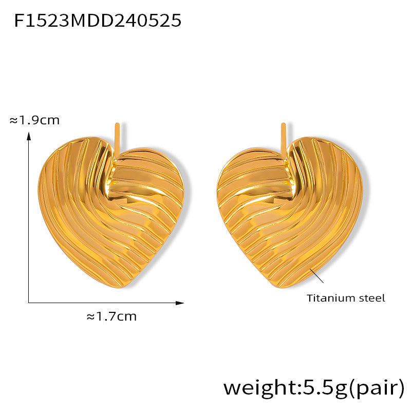 D관 - 티타늄 스틸 18K 도금 하트 물결 패턴 캐주얼 감성 귀걸이 [F1523] 24.05-5