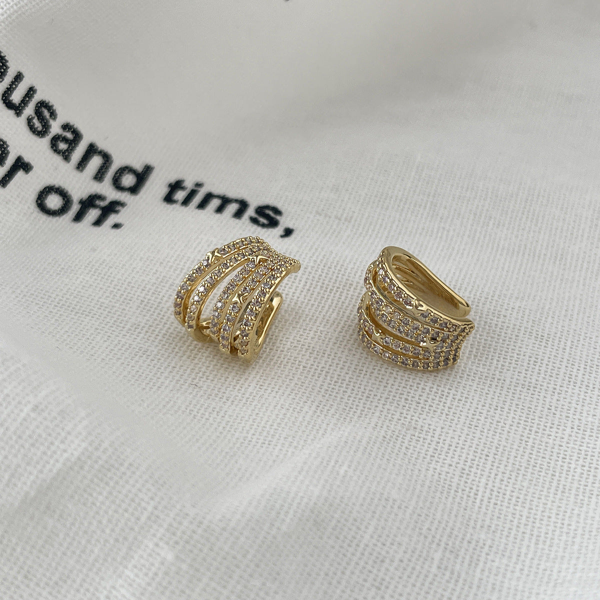 A관 - 멀티 라인 풀큐빅 이어커프 귀걸이 [EH-3973] 25.10-1