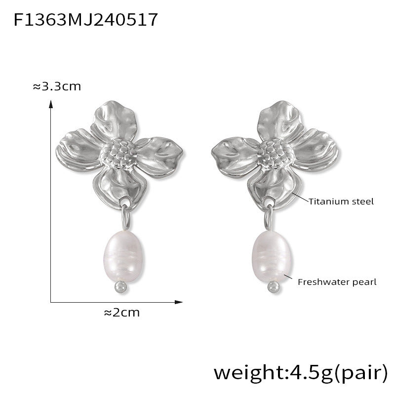 D관 - 티타늄 스틸 담수 진주 플라워 포인트 레트로 귀걸이 [F1363] 24.05-4