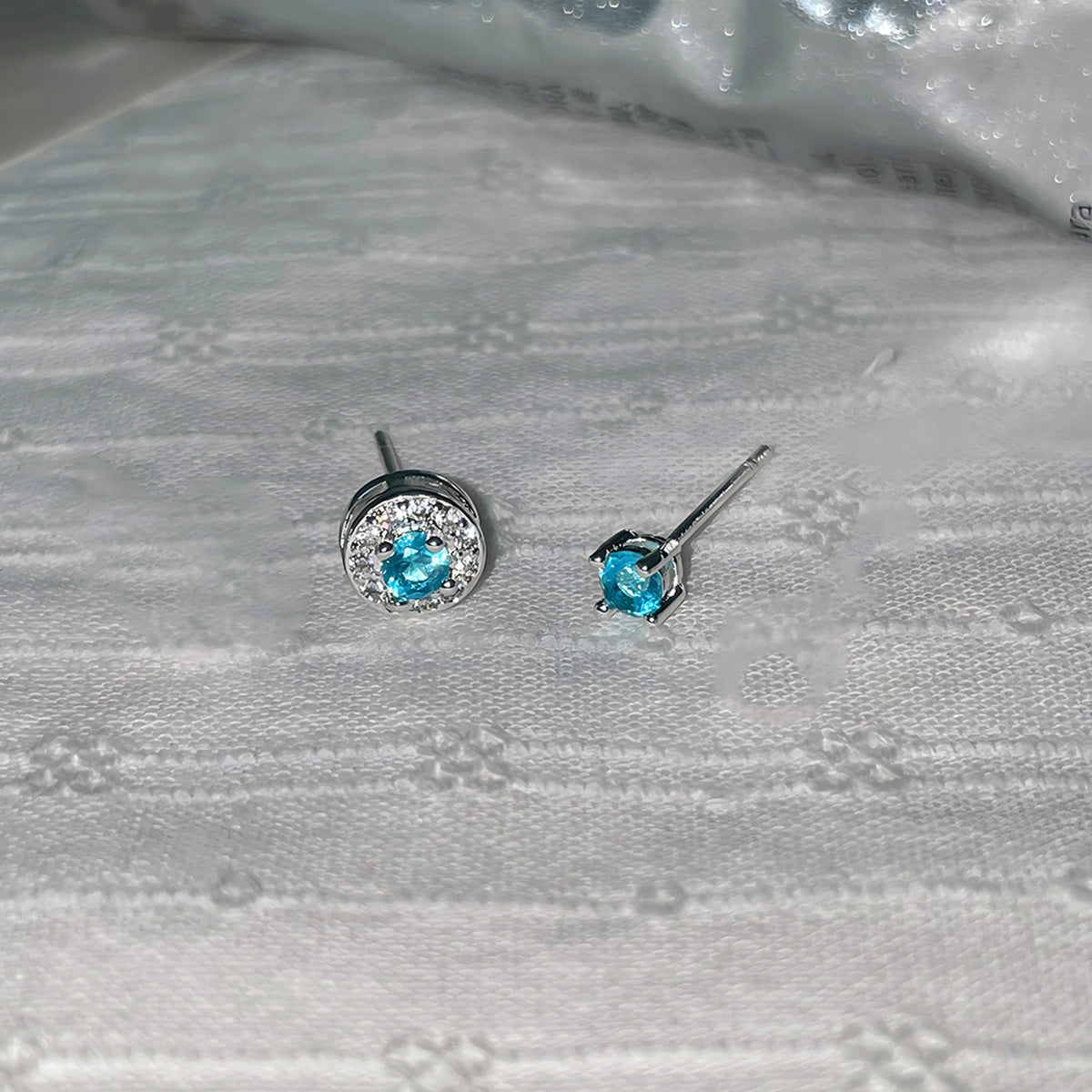 A관 - 투명 블루 큐빅 비대칭 스터드 귀걸이 [EH-4080] 25.10-4