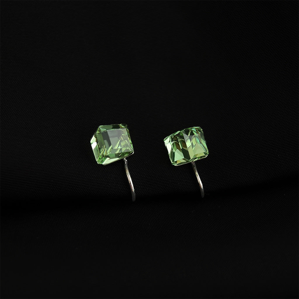 C관 - 18K 도금 에나멜 플라워 이어커프 귀걸이 [EJ0301S] 25.03-1