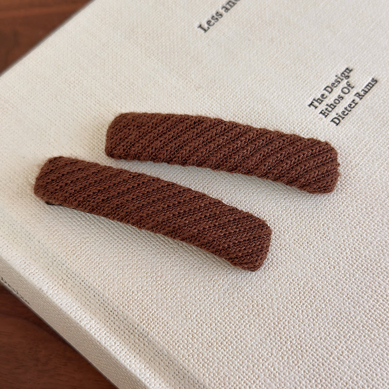 E관 - 니트 울 사각형 헤어핀 [27490] 25.09-4