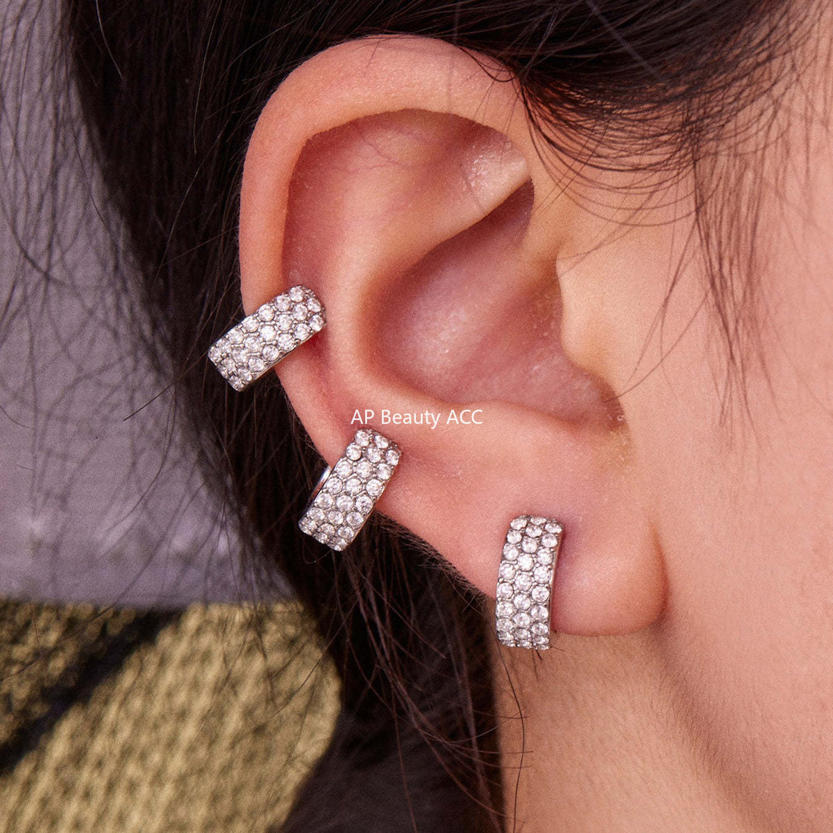 D관 - 스테인리스 18K 도금 풀큐빅 C자형 볼드 이어커프 귀걸이 [F983] 25.10-5