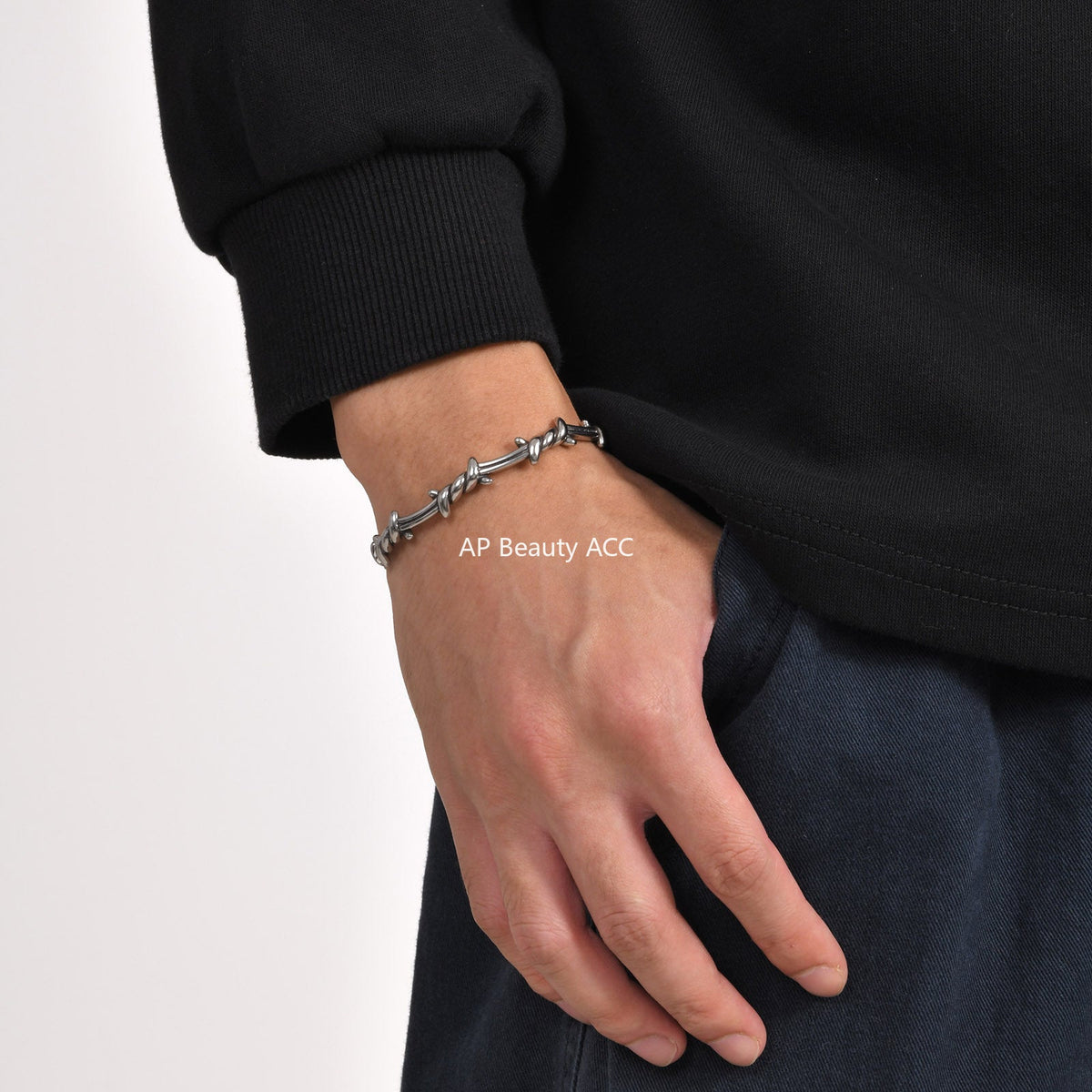 G관 - 스테인리스 매듭 디자인 C자 오픈 팔찌 [B-510] 25.11-1