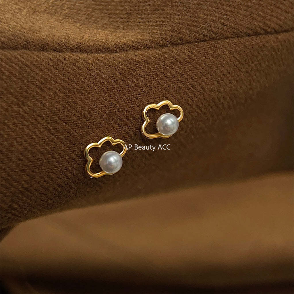 C관 - 미니 클라우드 14K 도금 은침 미니멀 귀걸이 [3770] 24.04-3