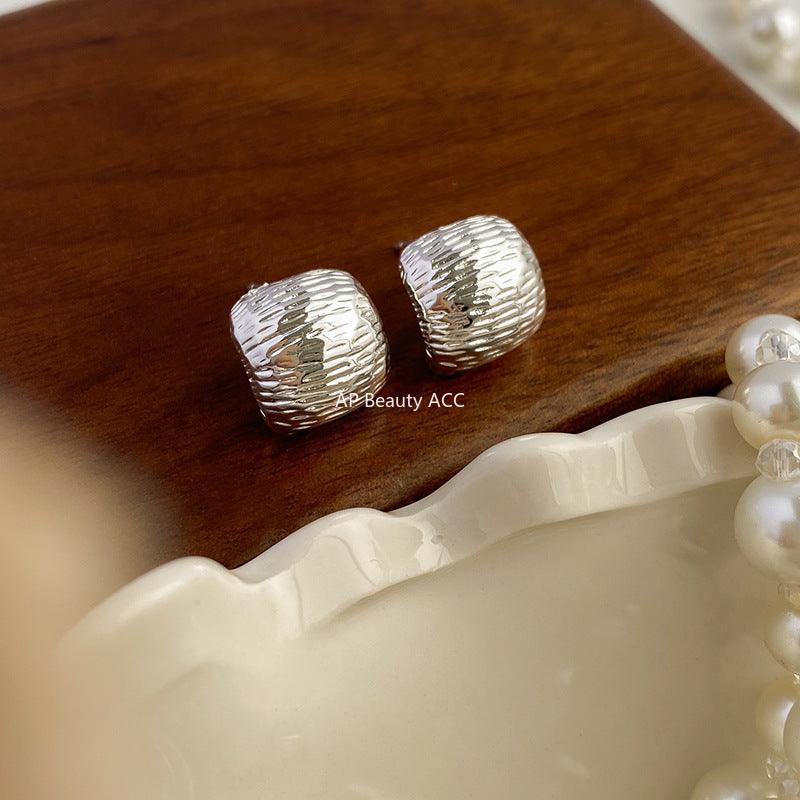 C관 - 실버 매트 메탈 라운드 비정형 심플 데일리 귀걸이 [E18915-E18916] 24.03-1