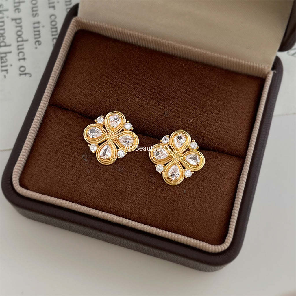 C관 - 매듭 큐빅 클로버 디자인 925 은침 귀걸이 [7155] 25.11-4