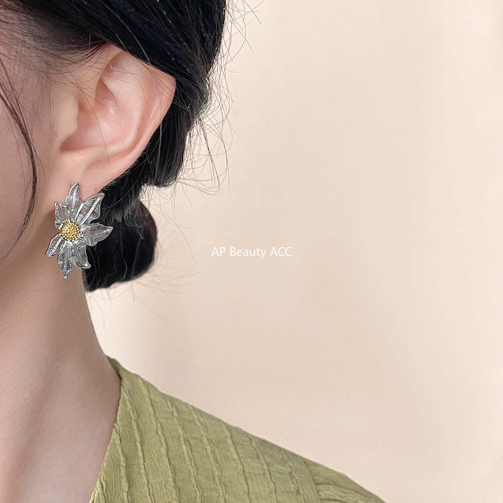 C관 - 인스타 꽃 모양 핸드 메이드 14K 도금 귀걸이 [4395] 24.06-4