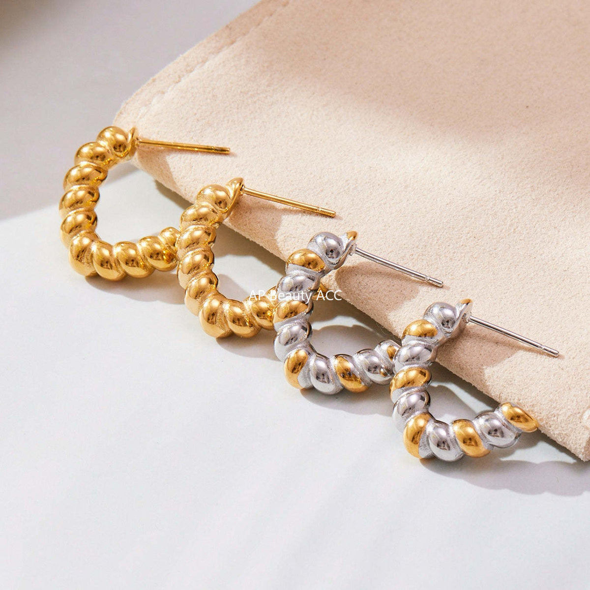 D관 - 스테인리스 18K 도금 투톤 꼬임 트위스트 모양 귀걸이 [F970] 25.10-5