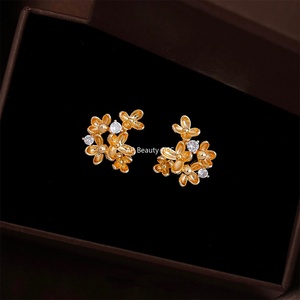 C관 - 925 은침 플라워 디자인 귀걸이 [6932] 25.10-3