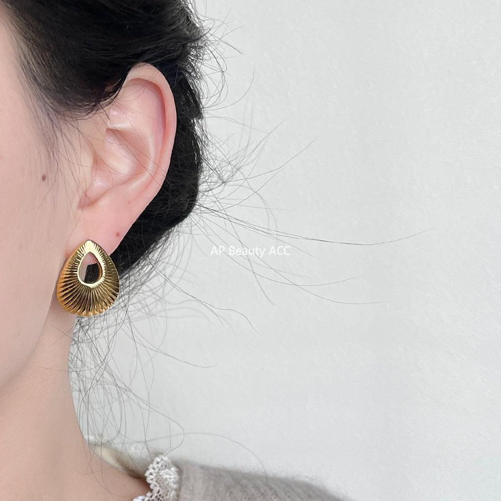 C관 - 프리미엄 18K 도금 비대칭 물방울 디자인 모던 유니크 귀걸이 [3610-3611] 24.03-2