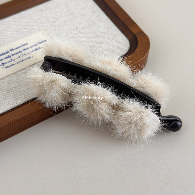 E관 - 퍼 소재 3구 디자인 집게핀 [27660] 25.11-2