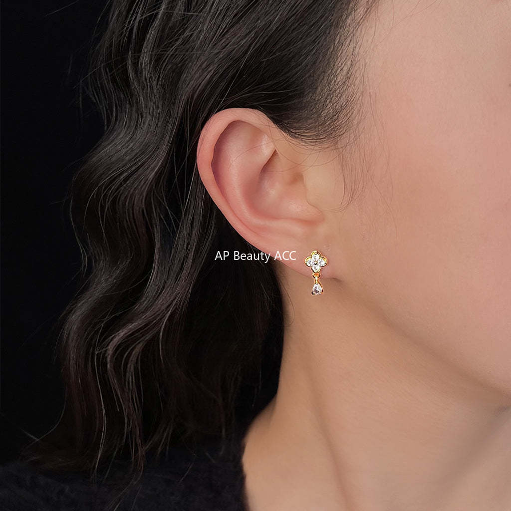 C관 - 큐빅 미니멀 디자인 14K 도금 데일리 귀걸이 [5672] 25.03-1