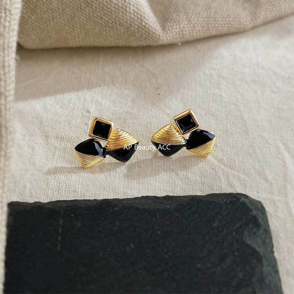 C관 - 블랙 사각 큐빅 925 은침 귀걸이 [7182] 25.12-1