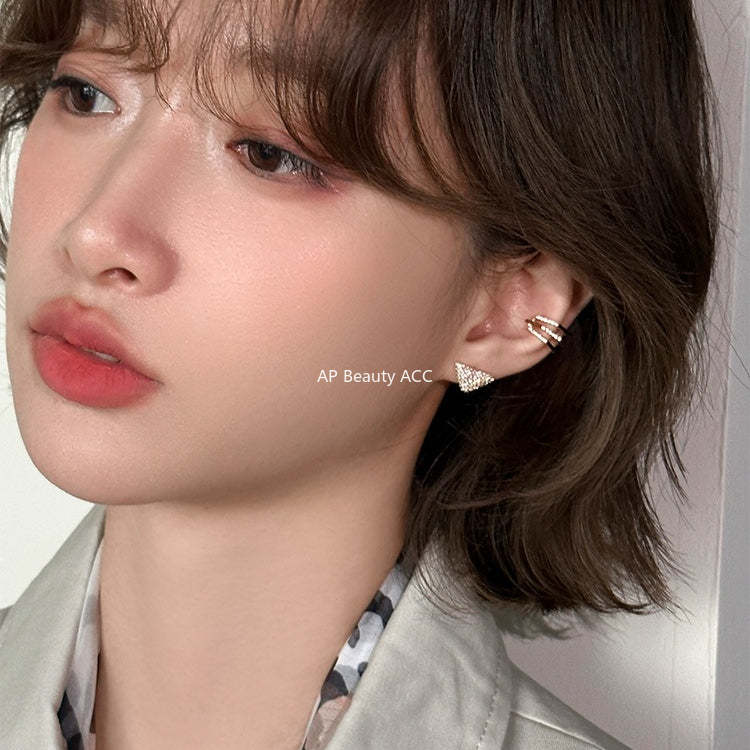 A관 - 입체 삼각형 모양 풀큐빅 스터드 귀걸이 [EH-4321] 25.12-3