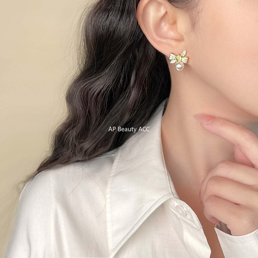 C관 - 리본 큐빅 진주 14K 도금 은침 귀걸이 [5863] 25.04-3